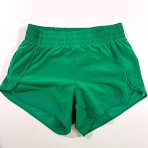 Athleta Mesh Racer Run Mid Rise Shorts 4” Size XXS Green